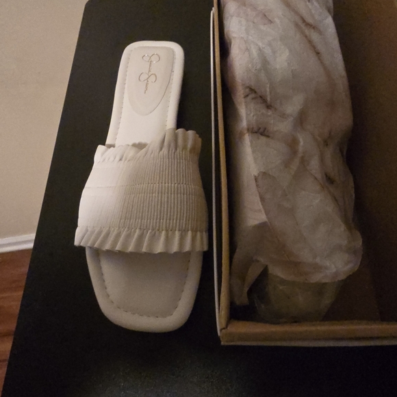 Jessica Simpson Cream Slide Sandals - Picture 1 of 1